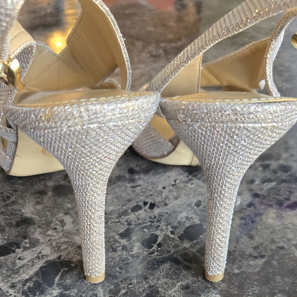 Michael Kors Silver Glitter Strappy Heels ✨ Evening Sandals Sze 1M - Picture 4 of 8